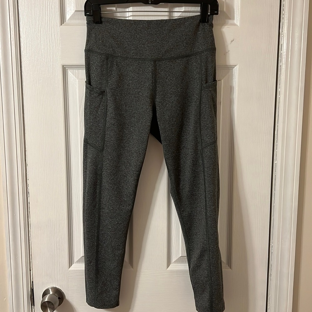 Womens Gray Leggings with Cell Phone Pocket, Size M.